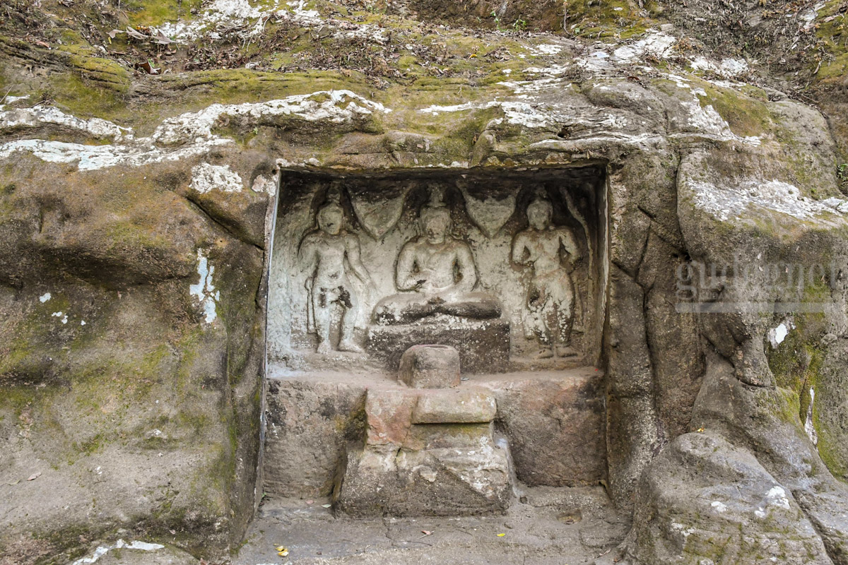 Gua Sentono, Candi Abang