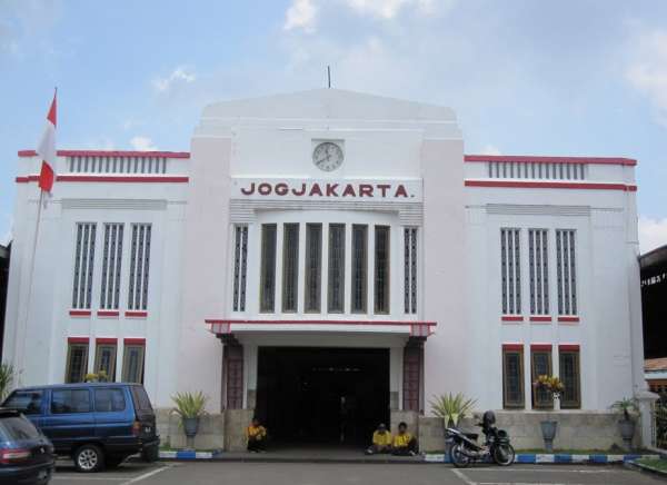  Stasiun  Besar Tugu Yogyakarta  Yogya  GudegNet