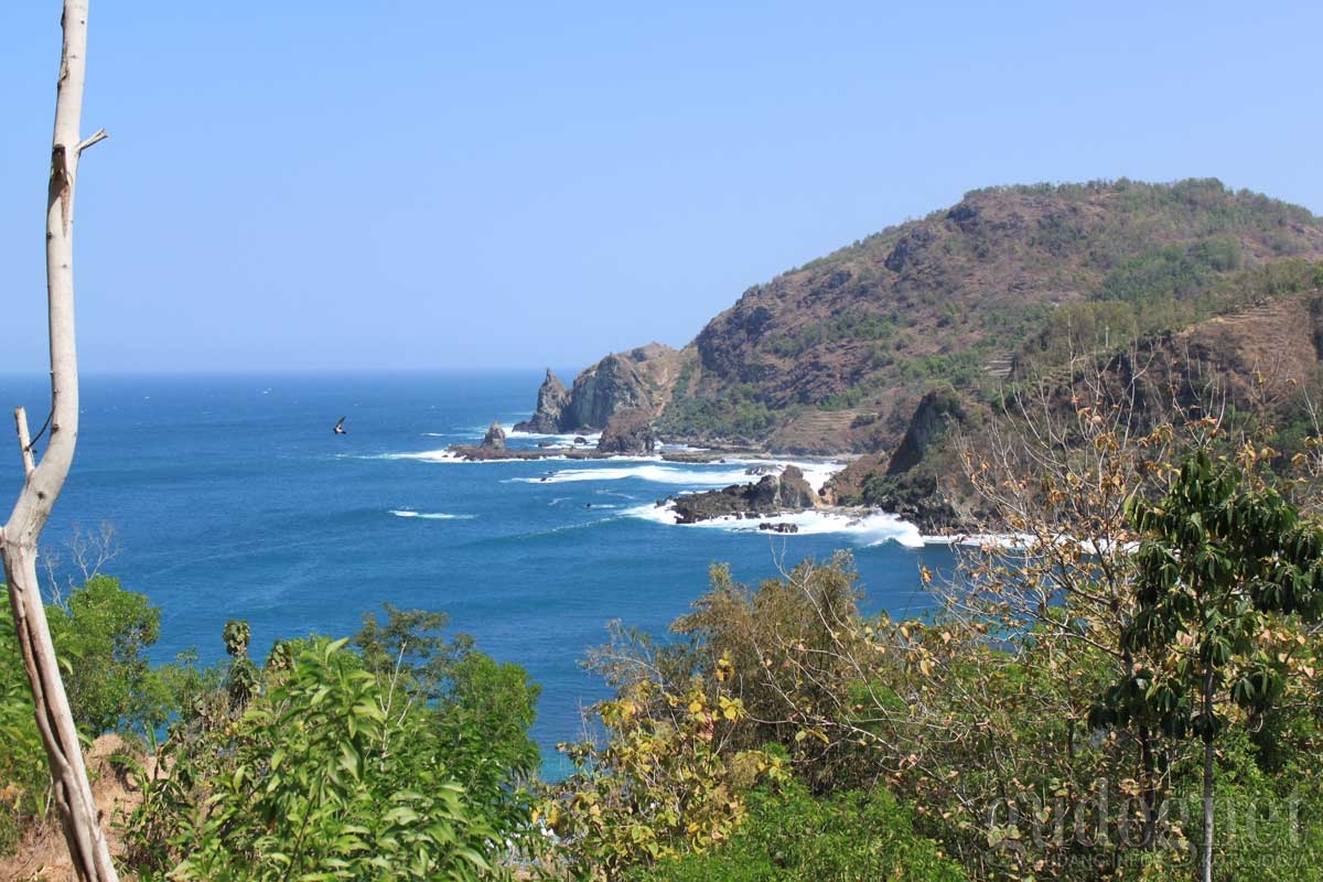 Pantai Wediombo Yogyakarta