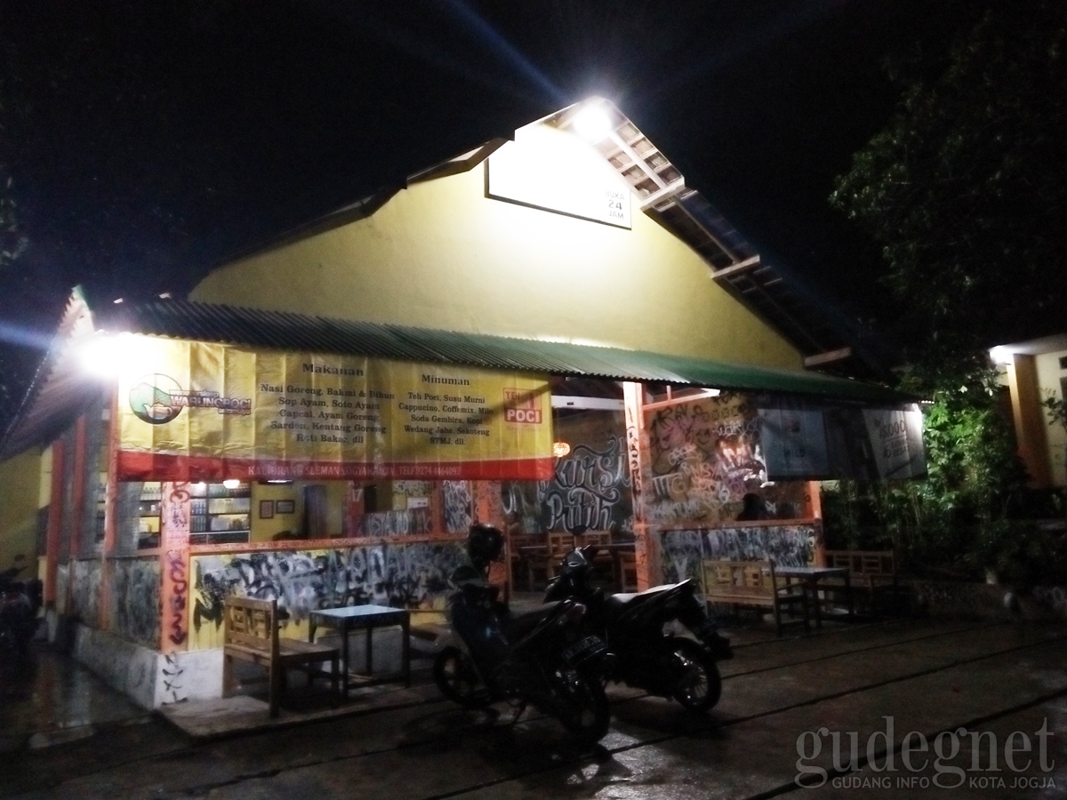 Warung Poci Astomulyo Kaliurang