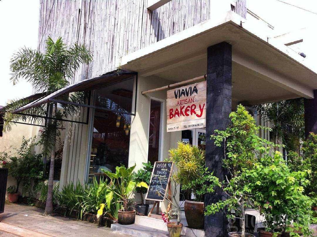 Viavia Cafe & Gallery Yogyakarta 