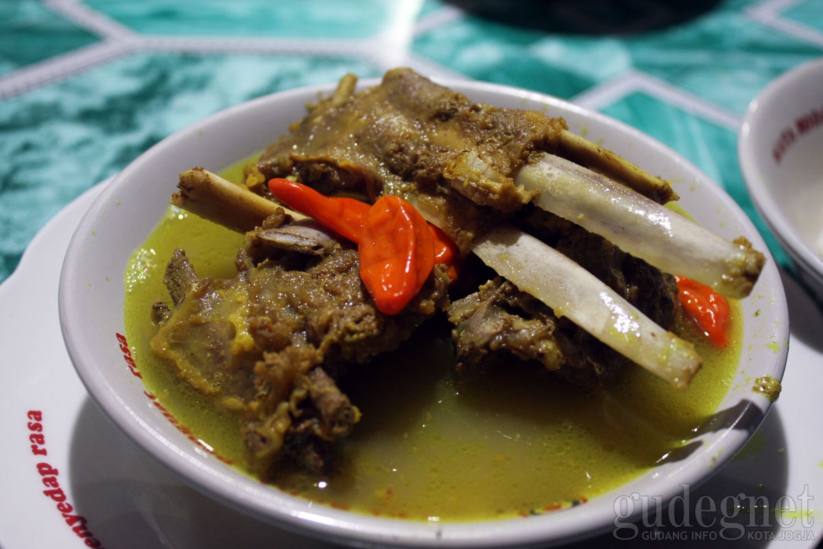 Warung Tengkleng Solo Bu Yoko Jalan Kerto