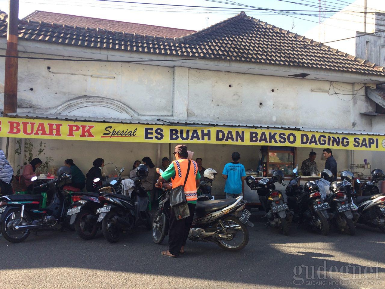 Es Buah dan Bakso PK