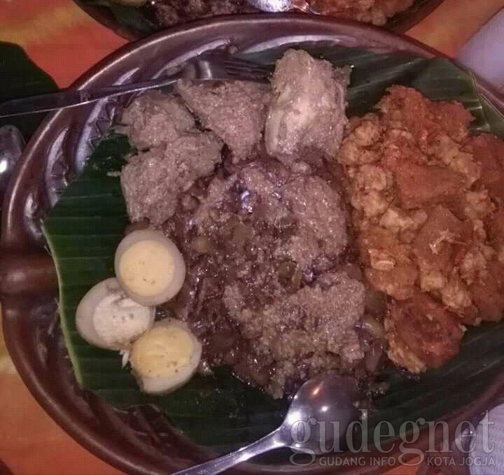 Gudeg Salak Pawon Pariyem Kadisobo Yogyakarta