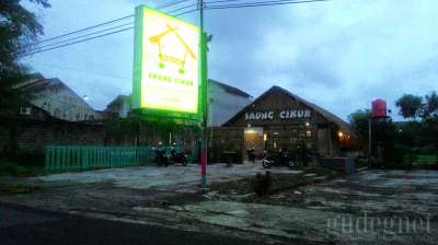 Saung Cikur