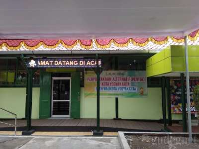 Perpustakaan Alternatif Wilayah Selatan Kota Yogyakarta (PEVITA)