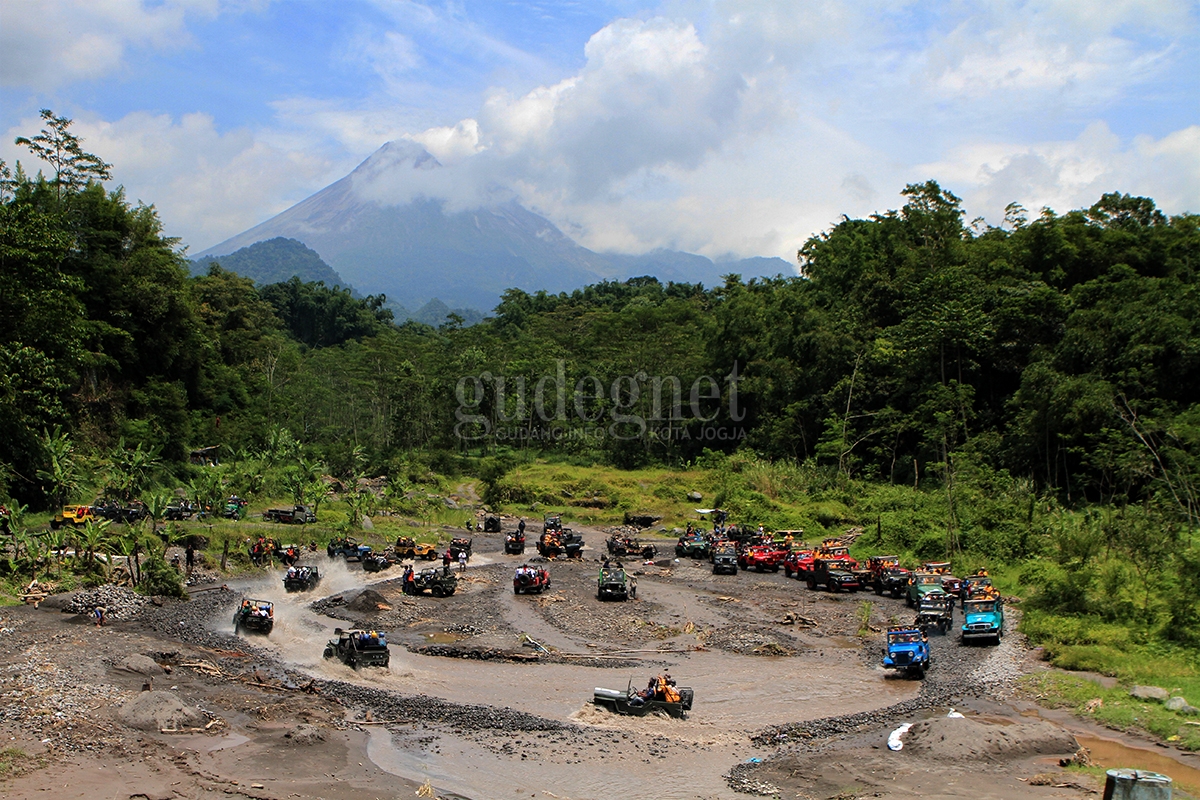 Jeep Wisata Lereng Merapi