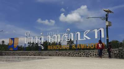 Landmark Bendungan Kamijoro