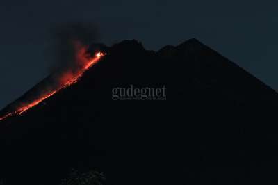 Lava Pijar Gunung Merapi