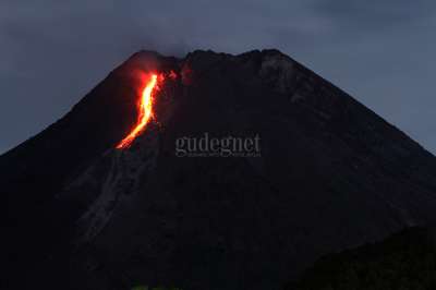 Lava Pijar Gunung Merapi 2021