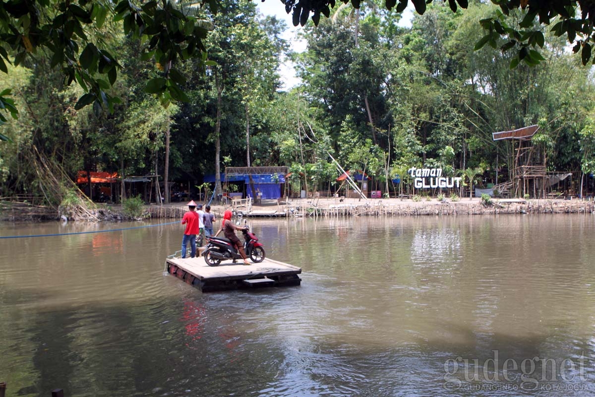 Taman Glugut Wonokromo Bantul Yogya Gudegnet