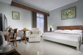 Cakra Kusuma Hotel's Deluxe Suite Room