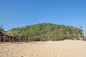 Lanskap Pantai Sepanjang Yogyakarta yang menggoda mata