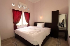 Kamar Utama UNO Guest House