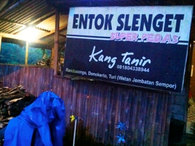 Warung sederhana Entok Slenget