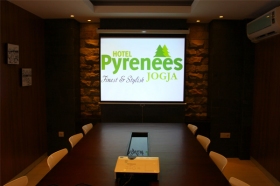 Hotel Pyrenees Jogja Meeting Room