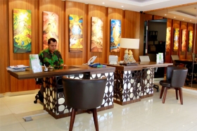 Hotel Pyrenees Jogja's Front Office