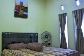 Kamar tidur di Omah Salakka 1