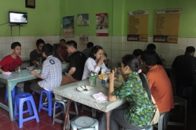 Suasana di Warung Mbok Wig