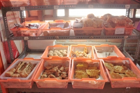 Aneka gorengan di warkop Blandongan