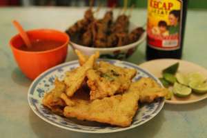 Tempe goreng ini sedapnya bukan kepalang. Apalagi dimakan saat selesai digoreng. 