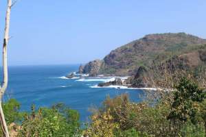 Pemandangan Pantai Wediombo tampak dari atas.