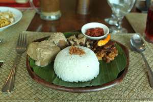 Menu gudeg terik tahu khas restoran gudeg Bu Tjitro Yogyakarta