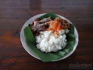 menu gudeg ceker bu yanti