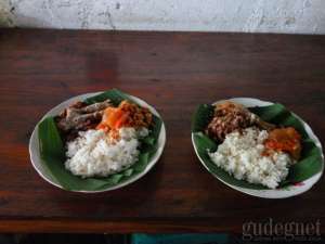 menu racikan gudeg ceker bu yanti