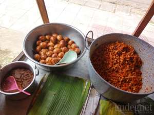 Gudeg Mak Ndut_Menu_telur krecek