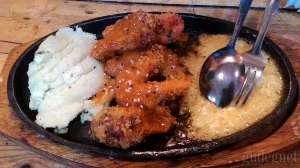 Menu chicken wings bbq moza yang ada di Potapots