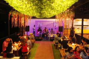 Live Music di Yoe 2 You Drinken House Yogyakarta