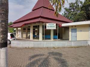 Tempat ibadah di pasar Niten