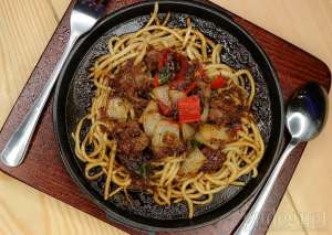 wok and pan resto jogja