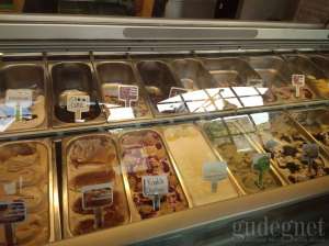 Aneka varian es krim yang ada di Ciao Gelato