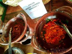 Bisa membuat sambal sendiri sesuai selera