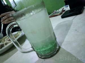 Wedang tape di warung bakmi pak Rebo