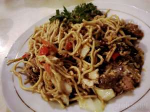 Bakmi goreng di warung bakmi pak Rebo