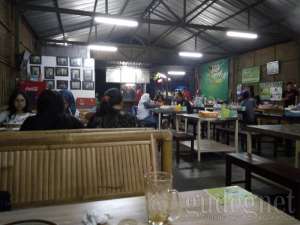 Suasana di Warung Sate Klathak Pak Je De