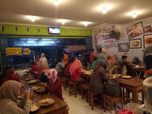 Suasana di Ayam Jambak Jogja