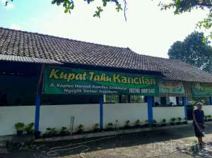 Kupat tahu kancilan