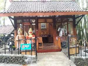 Rumah Budaya Omah Petruk Sleman