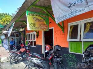 Warung sop empal Yoeni