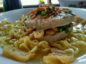 Bakso burger di Bakso Tumpeng Bantul