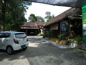 warung Kebon Ndhelik