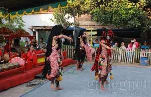 Tarian Mreti Tuk Umbul Kamwis Warungboto