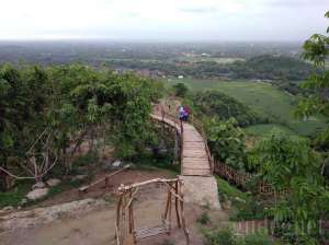 Puncak Sosok Bawuran Bantul