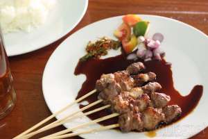 Sate Tegal Kambing Muda (Pak Harto Tahu)