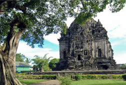 Optimalisasi Potensi Wisata Yogyakarta Lewat Web Optimalisasi Potensi Wisata Yogyakarta Lewat Web