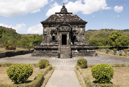 The Beauty of Banyunibo Temple